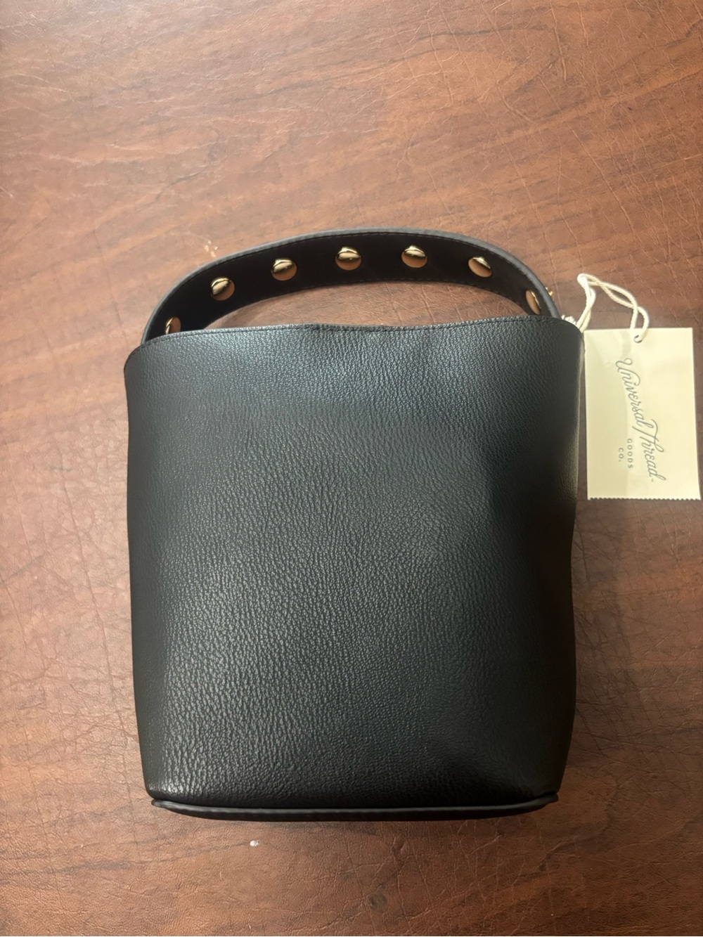 Universal Thread Bucket Bag - Picture 2 of 6